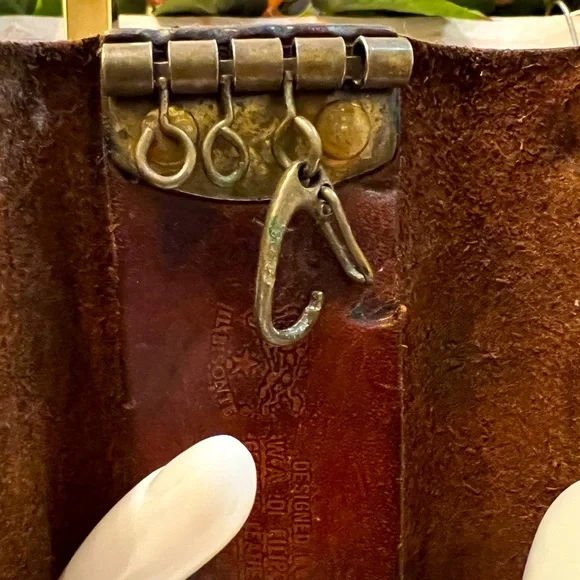 Vintage IL Bisonte Leather Key Holder